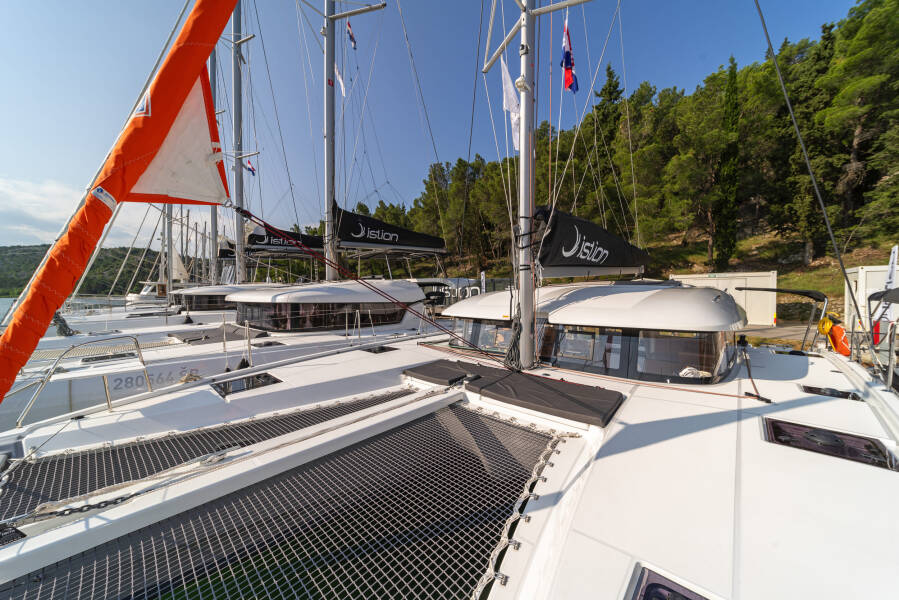 Excess 11 | First Sight