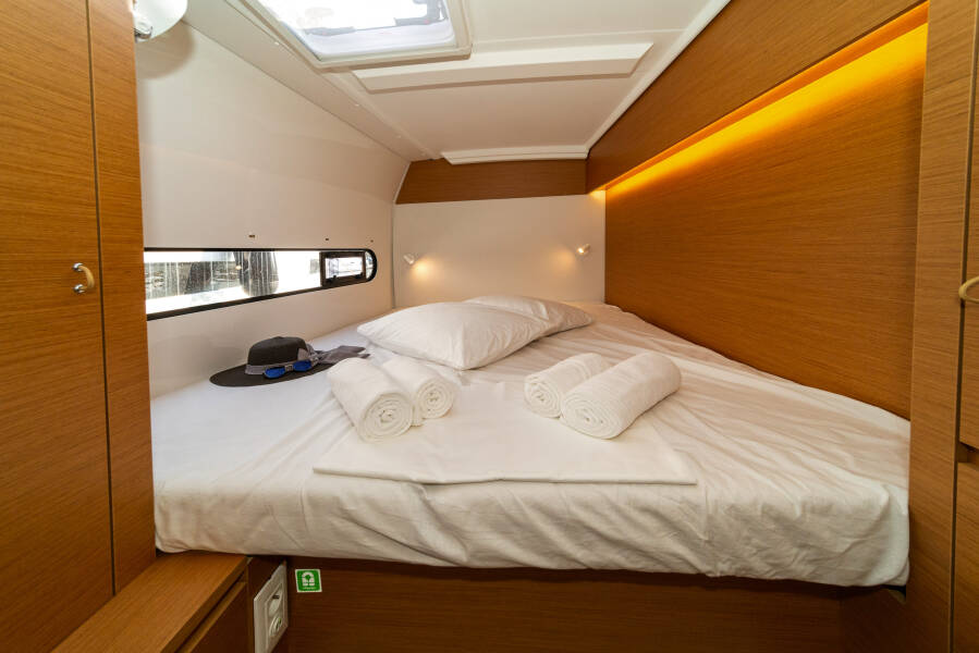 Excess 11 | First Sight