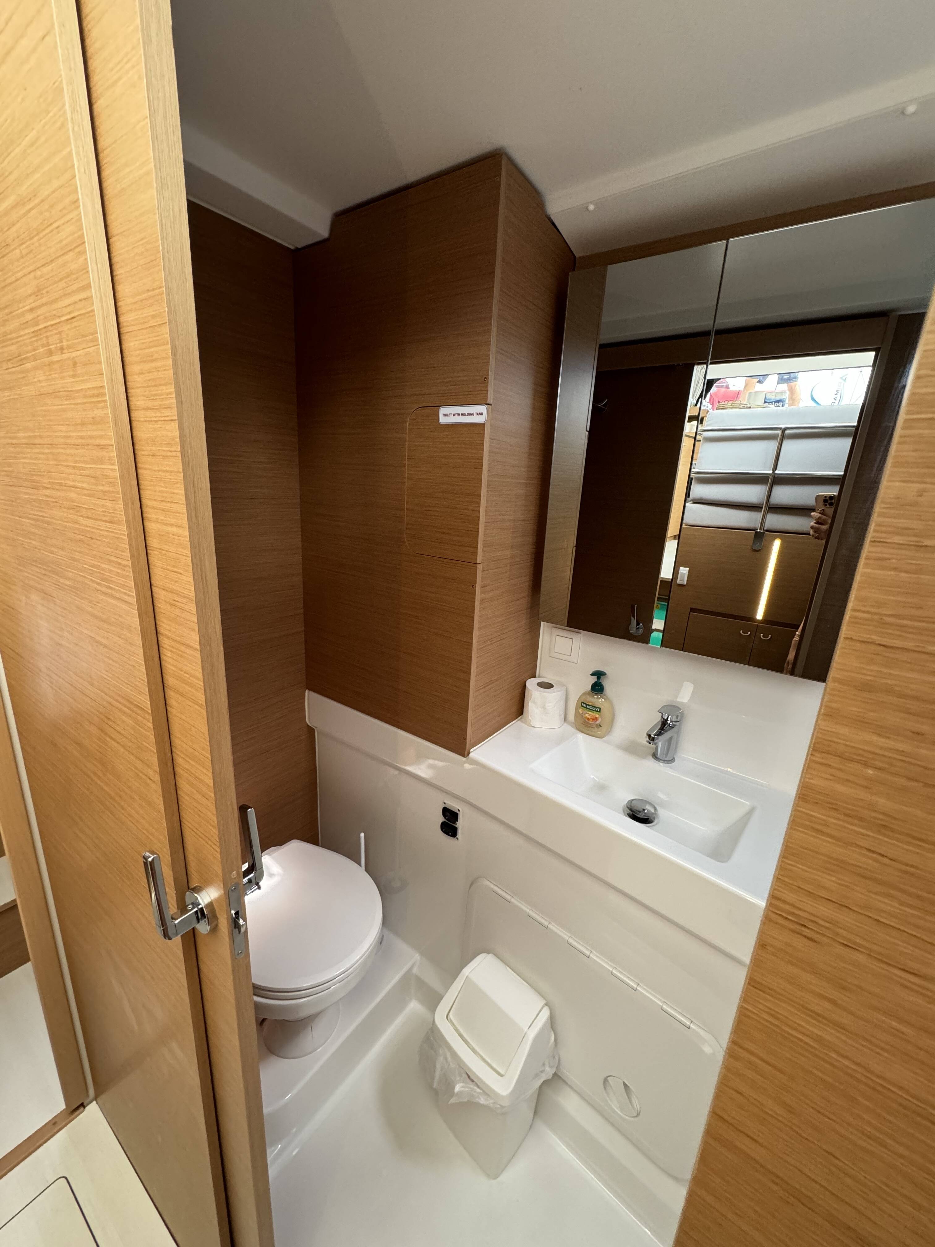 Excess 11 | White Ivy