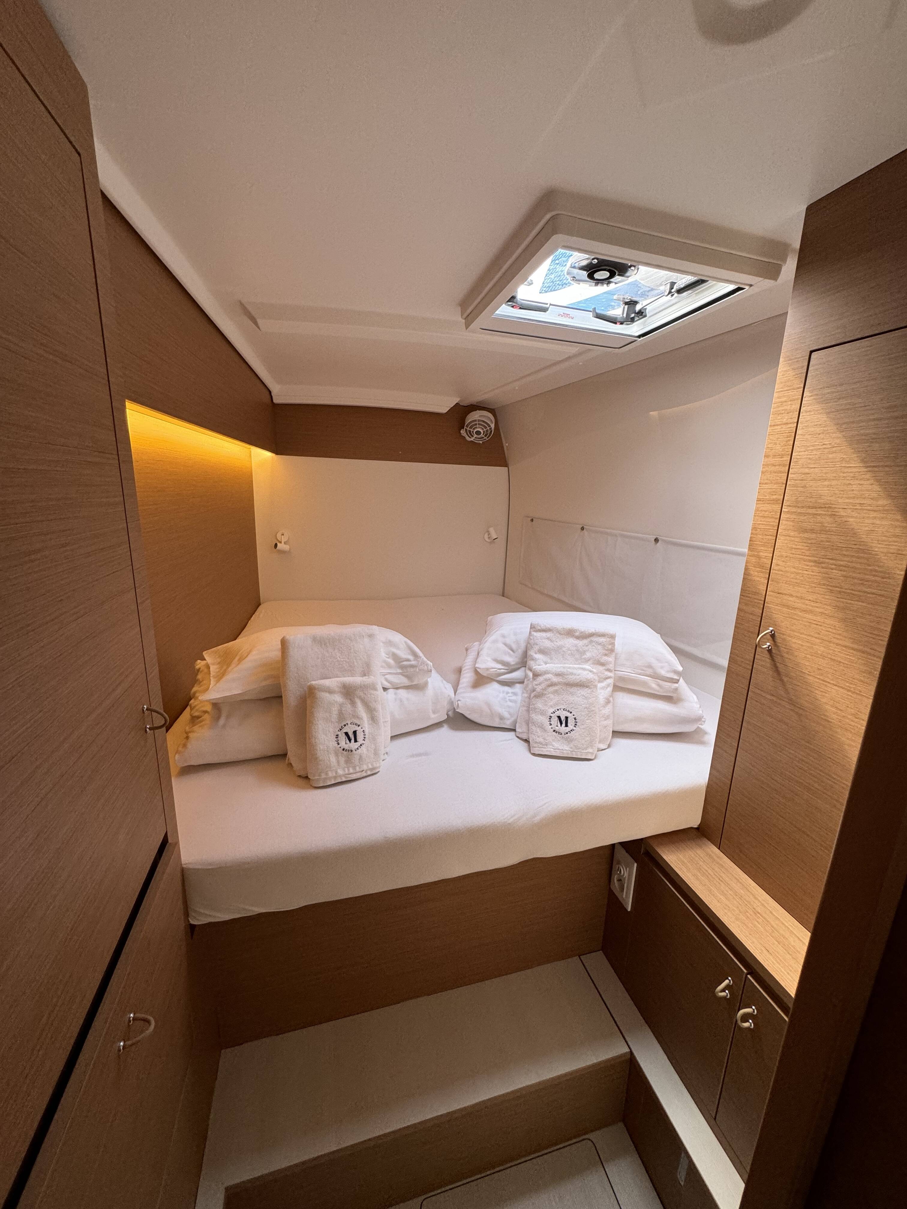 Excess 11 | White Ivy