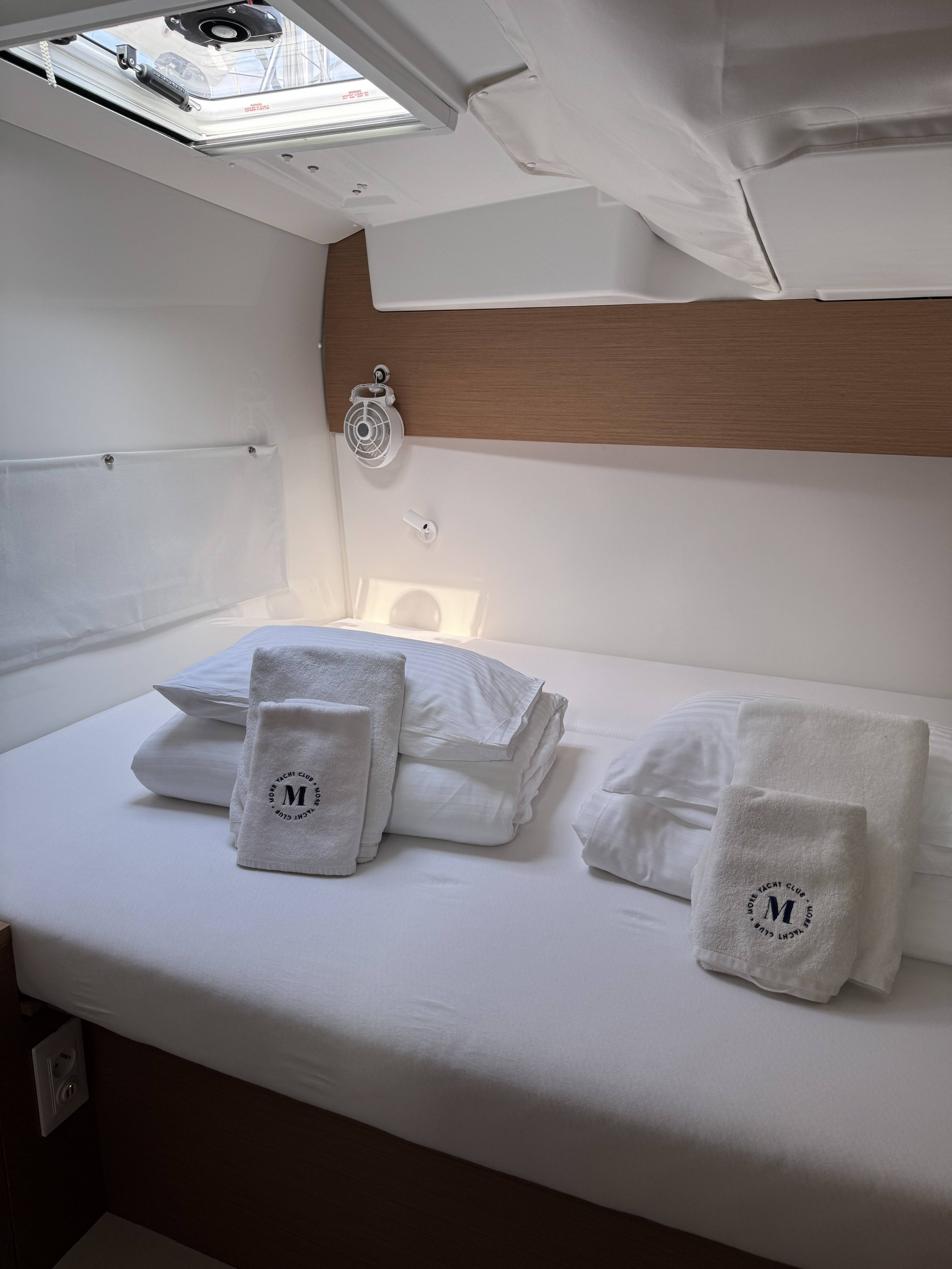 Excess 11 | White Ivy