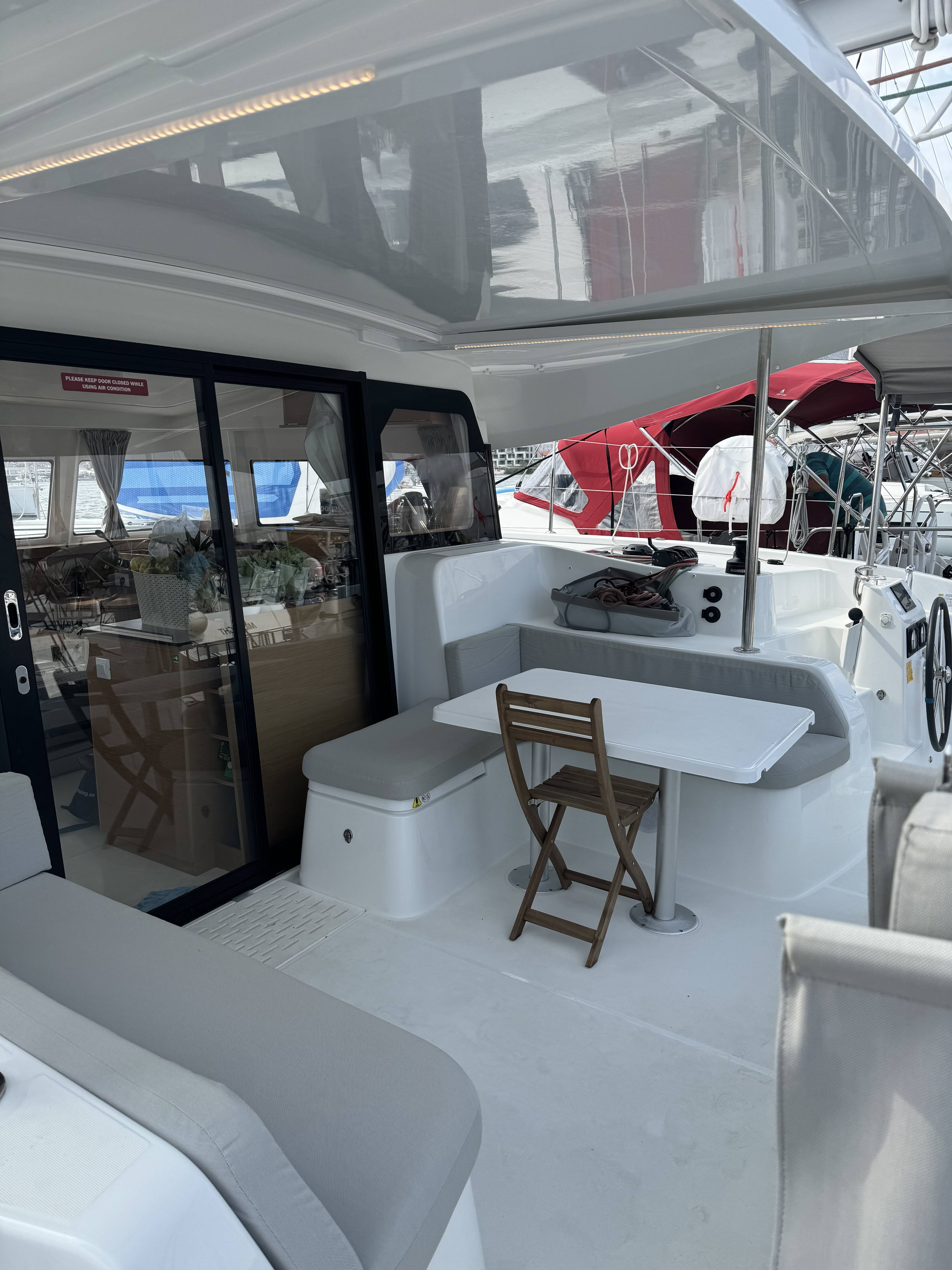 Excess 11 | White Ivy