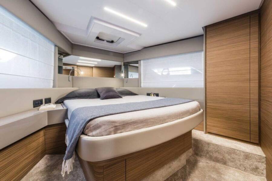 Ferretti Yachts 450 | Dream