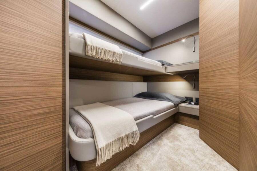 Ferretti Yachts 450 | Dream