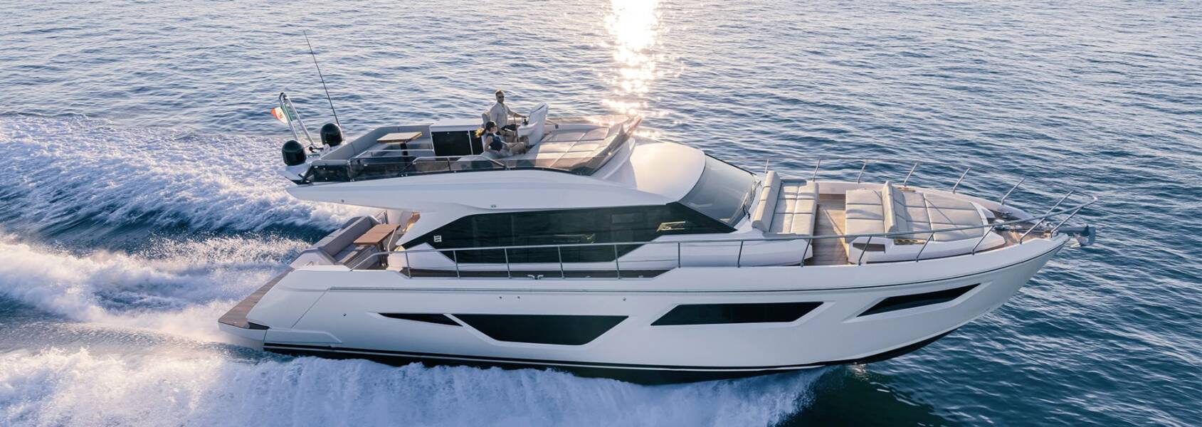 Ferretti Yachts 580  | Daeni