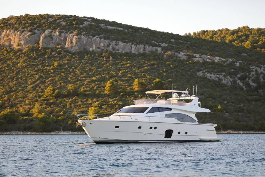 Ferretti Yachts 681  | Dominique