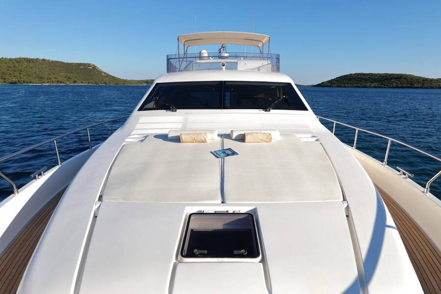 Ferretti Yachts 681  | Dominique