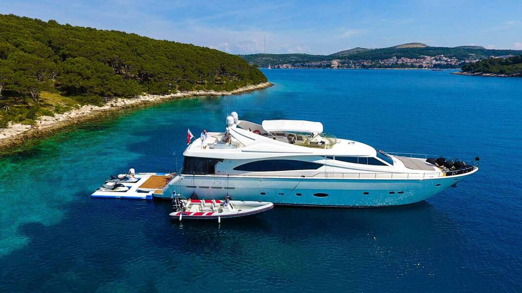 Ferretti Yachts 880  | Miss Katarina