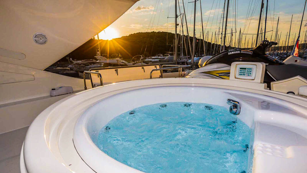 Ferretti Yachts 880  | Miss Katarina