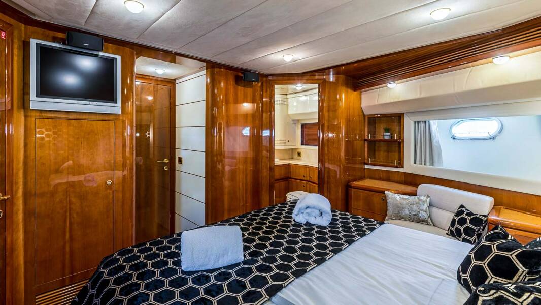 Ferretti Yachts 880  | Miss Katarina