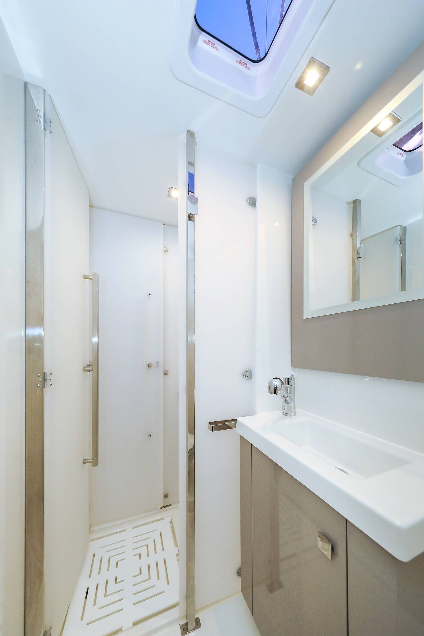 Fountaine Pajot Astrea 42 Quatuor  | Macho
