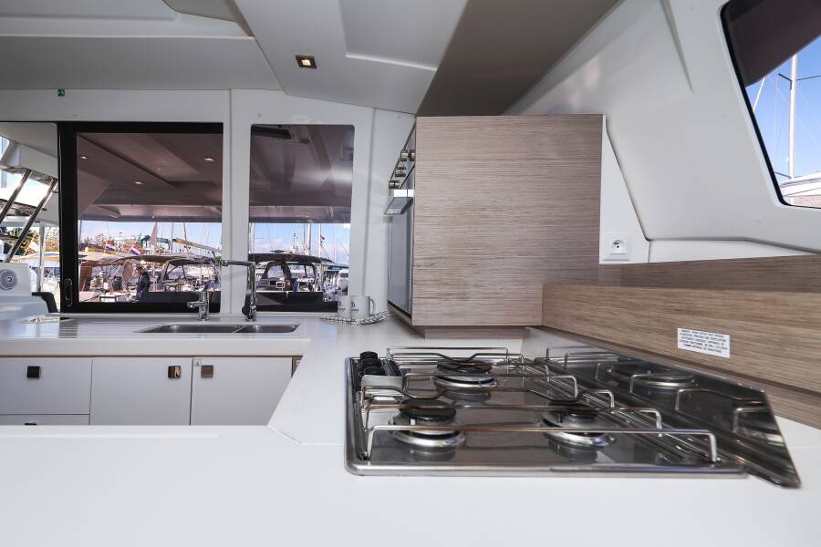 Fountaine Pajot Astrea 42 Quatuor  | Macho
