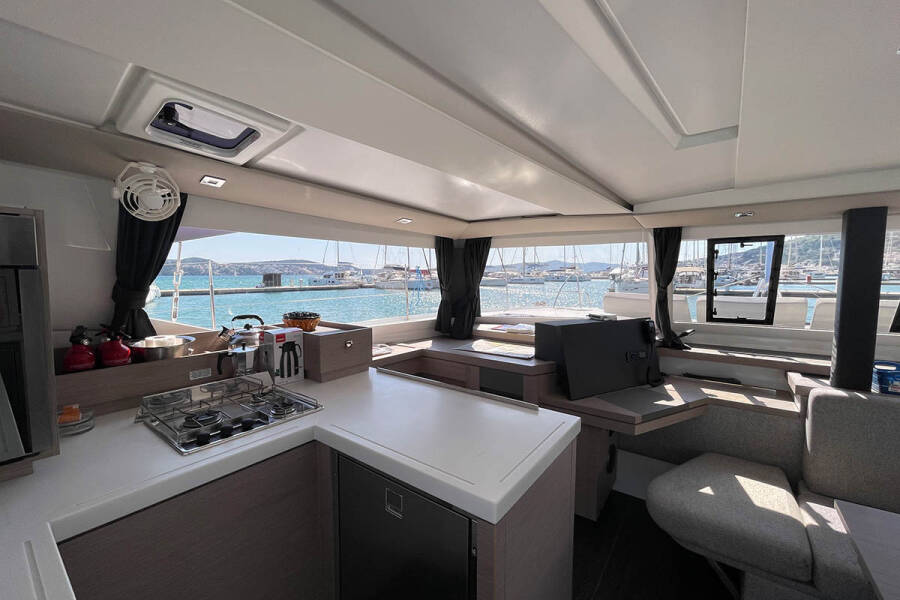 Fountaine Pajot Astrea 42  | Barramundi III