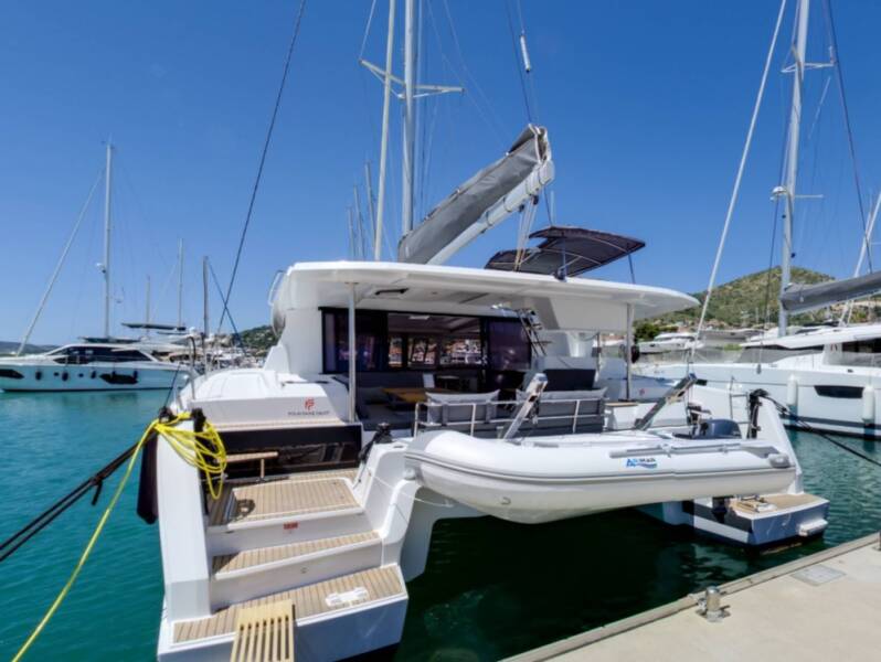 Fountaine Pajot Astrea 42