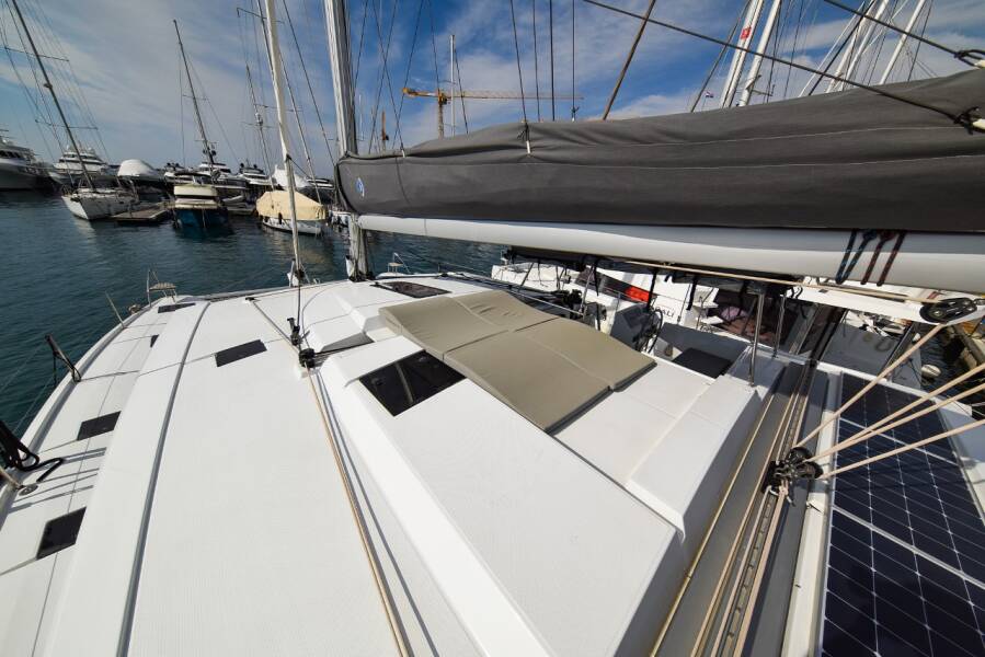 Fountaine Pajot Astrea 42  | Le Bart