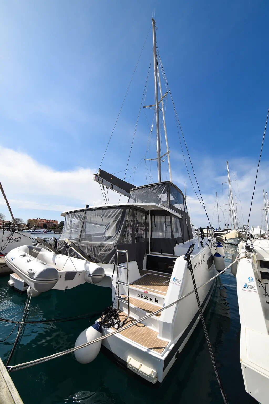 Fountaine Pajot Astrea 42 | Le Bart