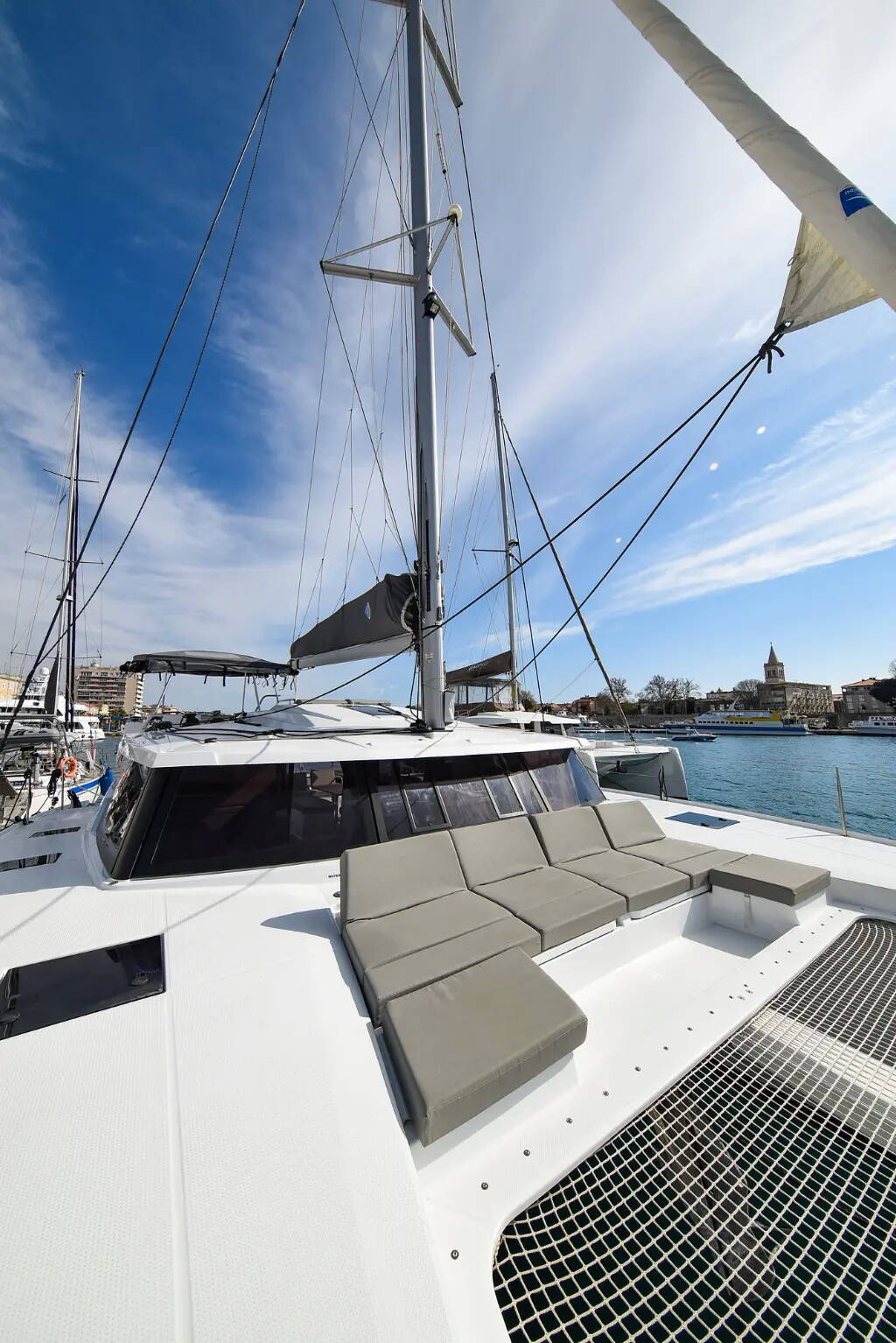 Fountaine Pajot Astrea 42 | Le Bart
