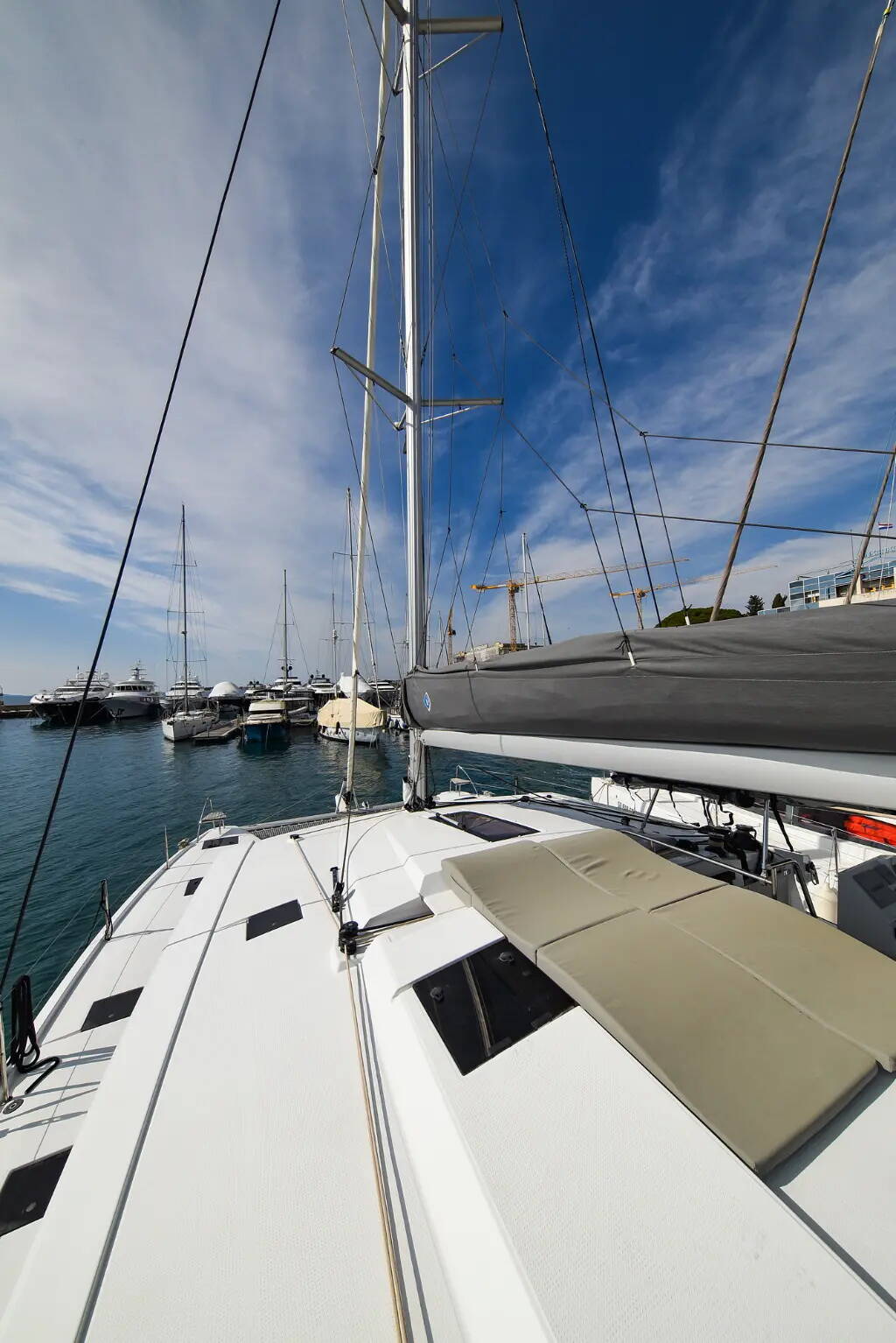 Fountaine Pajot Astrea 42 | Le Bart