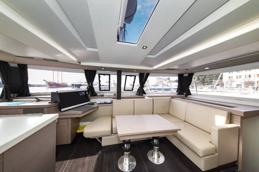 Fountaine Pajot Astrea 42 | Le Bart