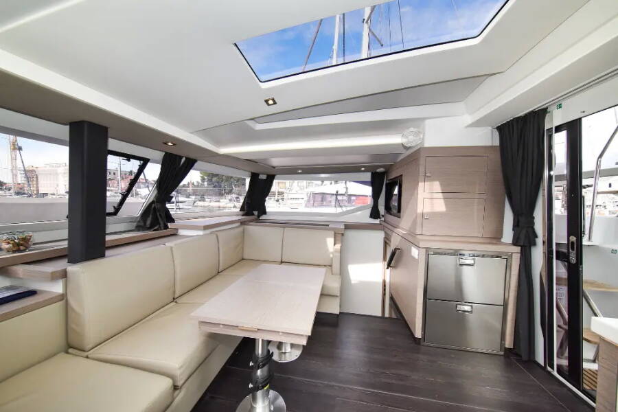 Fountaine Pajot Astrea 42 | Le Bart