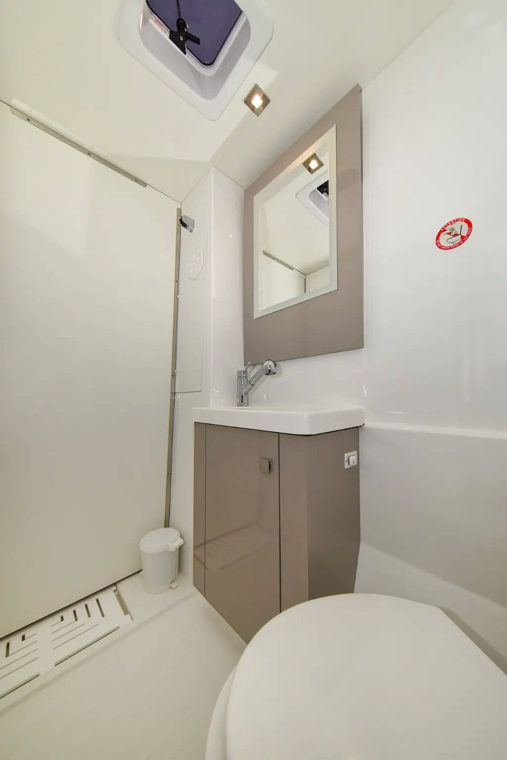 Fountaine Pajot Astrea 42 | Le Bart