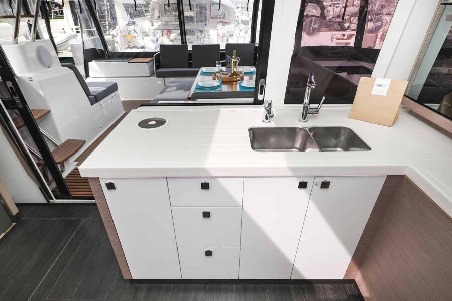 Fountaine Pajot Astrea 42  | Ariel