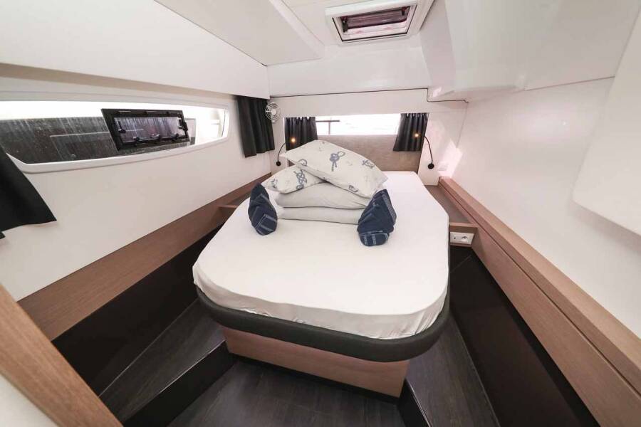 Fountaine Pajot Astrea 42  | Ariel