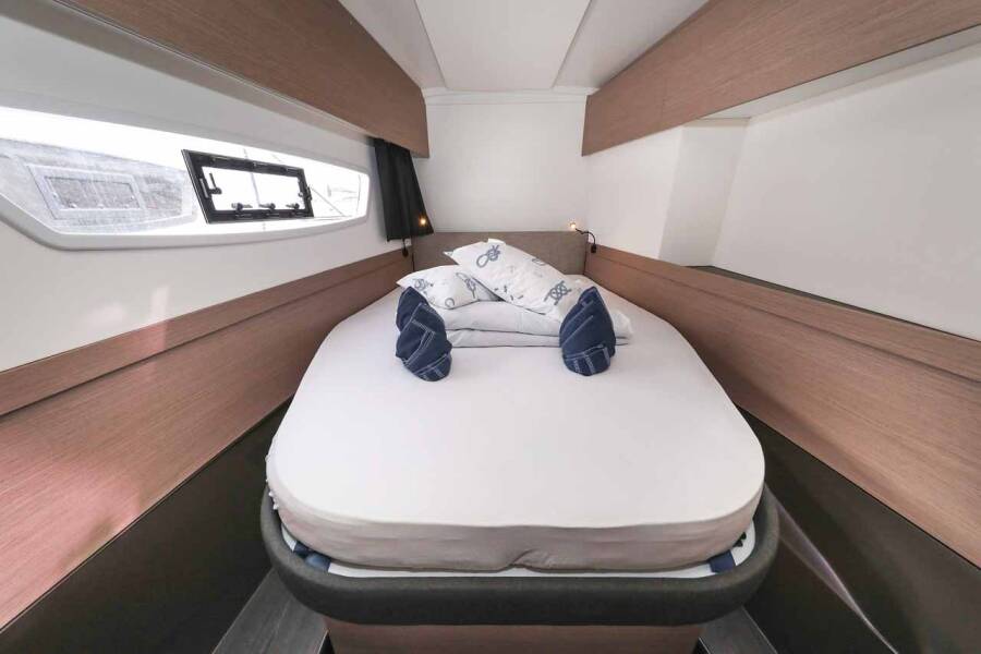 Fountaine Pajot Astrea 42  | Ariel