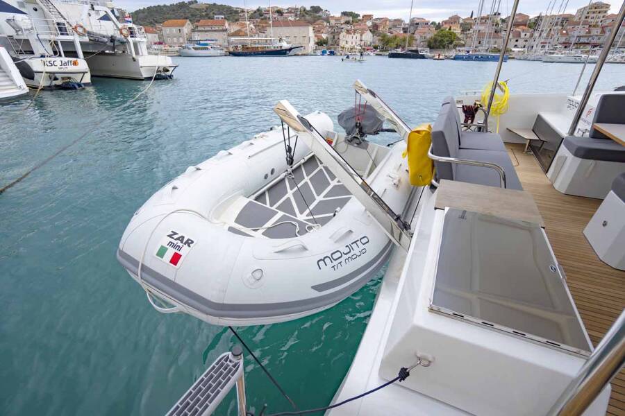 Fountaine Pajot Astrea 42  | Mojo