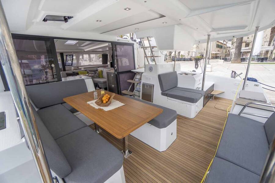 Fountaine Pajot Astrea 42  | Mojo