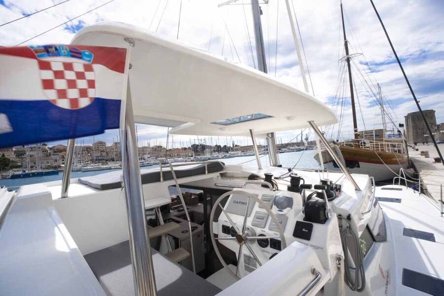 Fountaine Pajot Astrea 42  | Mojo
