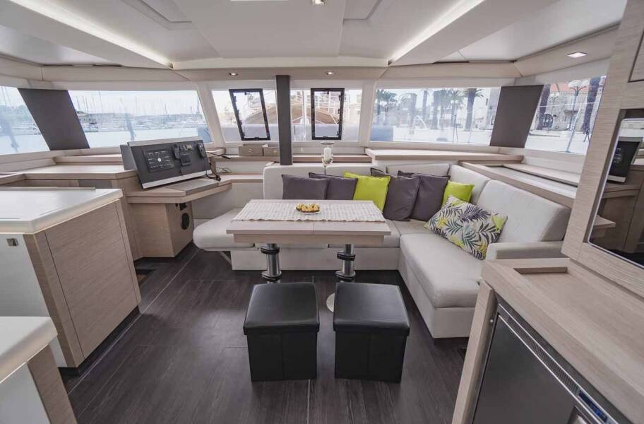 Fountaine Pajot Astrea 42  | Mojo
