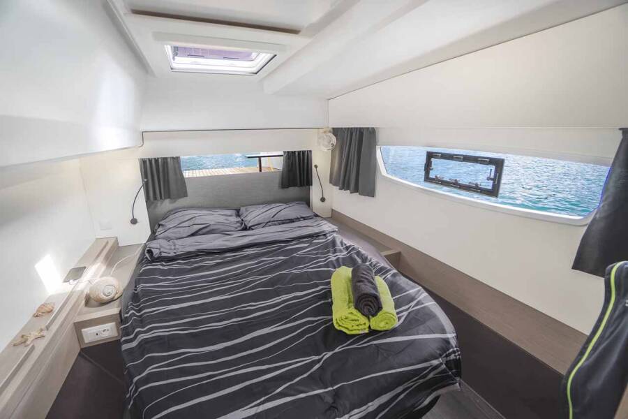 Fountaine Pajot Astrea 42  | Mojo