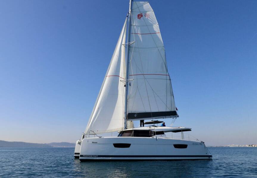 Fountaine Pajot Astrea 42  | Mouse
