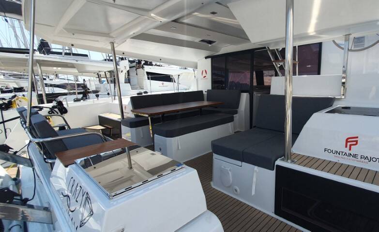 Fountaine Pajot Astrea 42  | Crazy Diamond