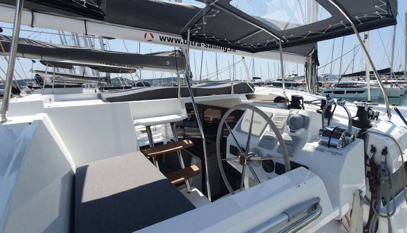 Fountaine Pajot Astrea 42  | Crazy Diamond