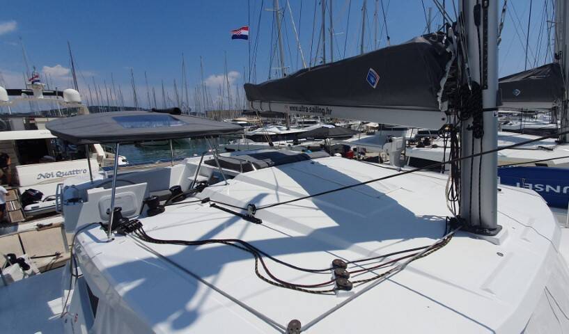 Fountaine Pajot Astrea 42  | Crazy Diamond