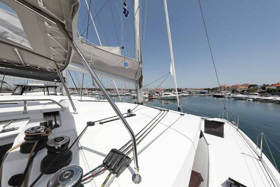 Fountaine Pajot Astrea 42  | Bella V