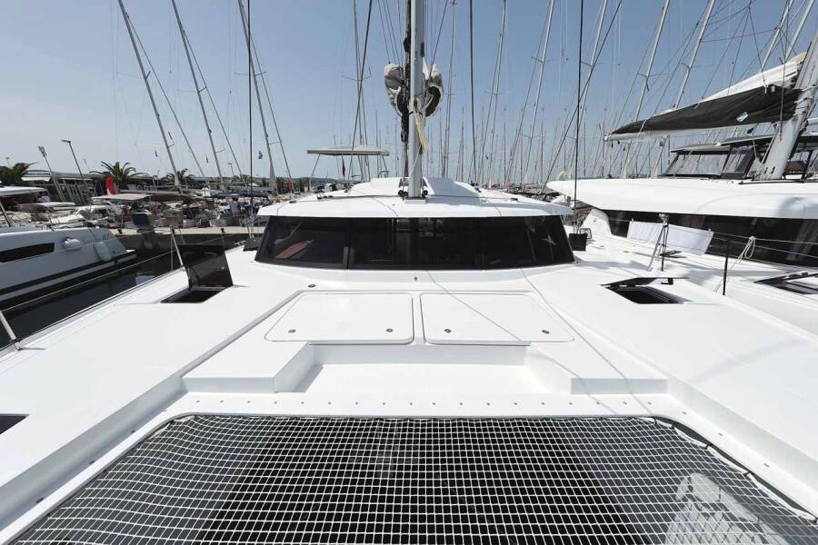 Fountaine Pajot Astrea 42  | Bella V