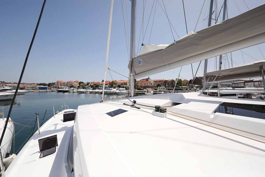 Fountaine Pajot Astrea 42  | Bella V