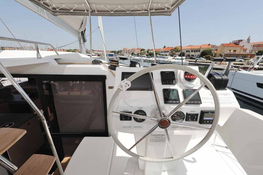 Fountaine Pajot Astrea 42  | Bella V