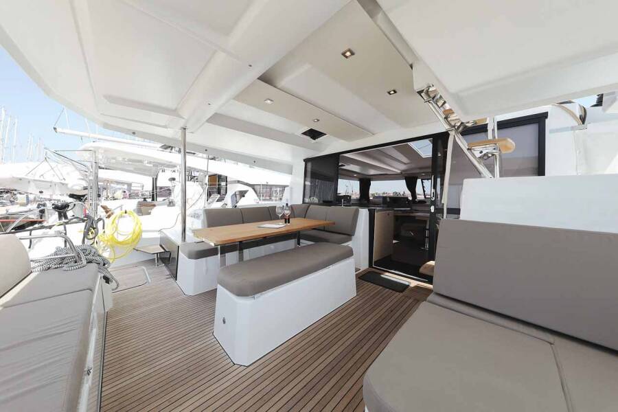 Fountaine Pajot Astrea 42  | Bella V