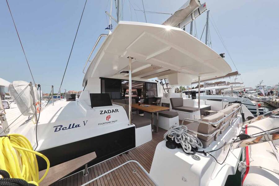 Fountaine Pajot Astrea 42  | Bella V