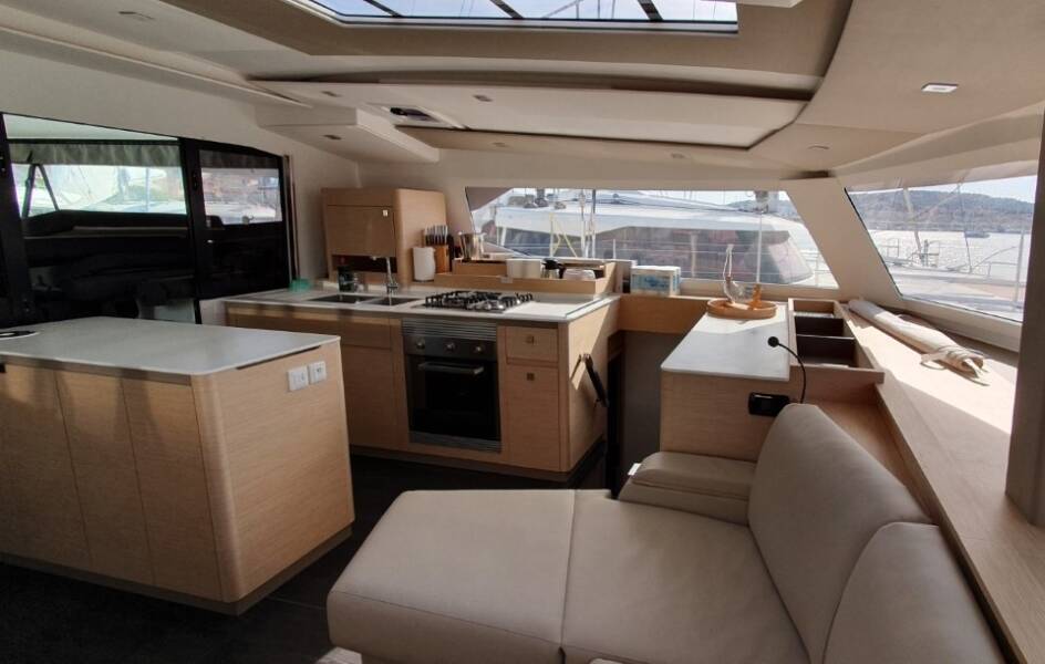 Fountaine Pajot Aura 51  | Princess