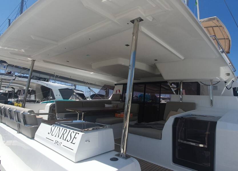 Fountaine Pajot Aura 51  | Sunrise