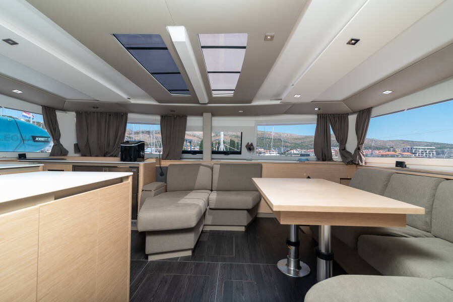 Fountaine Pajot Aura 51 | Odysseus