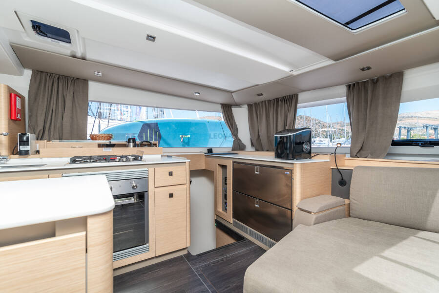 Fountaine Pajot Aura 51 | Odysseus