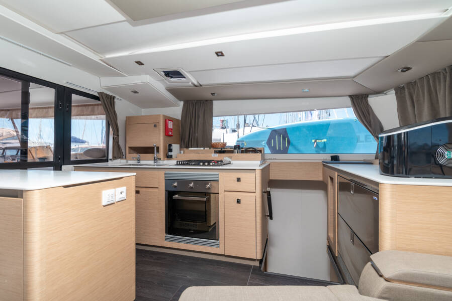 Fountaine Pajot Aura 51 | Odysseus