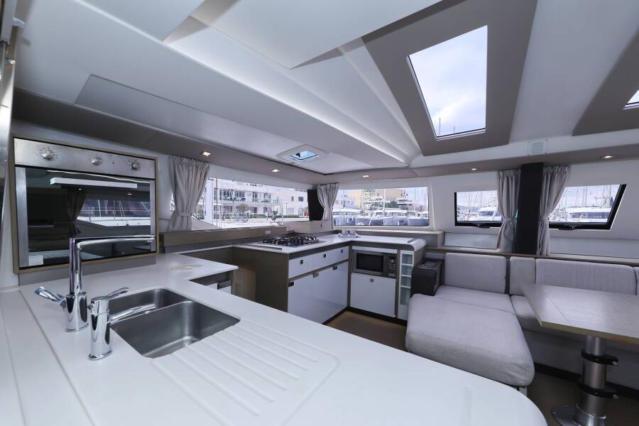 Fountaine Pajot Elba 45  | Sun Office