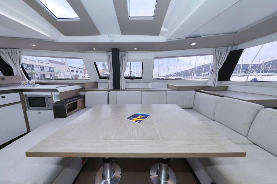 Fountaine Pajot Elba 45  | Sun Office